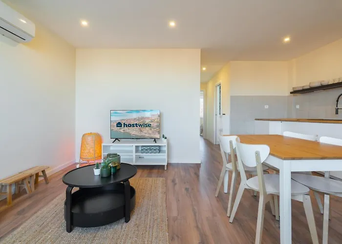 Host Wise - Fantastic Contemporary Flat W Balcony 포르투