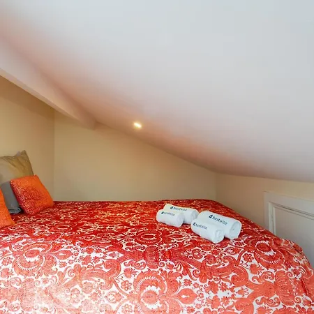 Host Wise - Fantastic Contemporary Flat W Balcony Apartment *