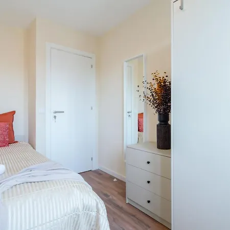דירה Host Wise - Fantastic Contemporary Flat W Balcony פורטו